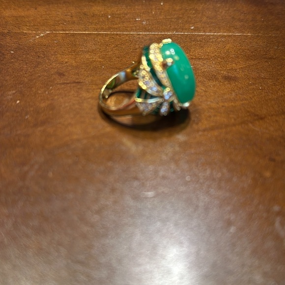 Gorgeous women’s jade and gold ring - Picture 3 of 4